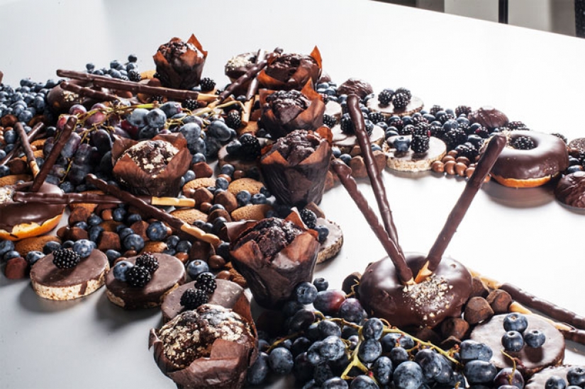 Stunning pictures of food which open only at a certain angle