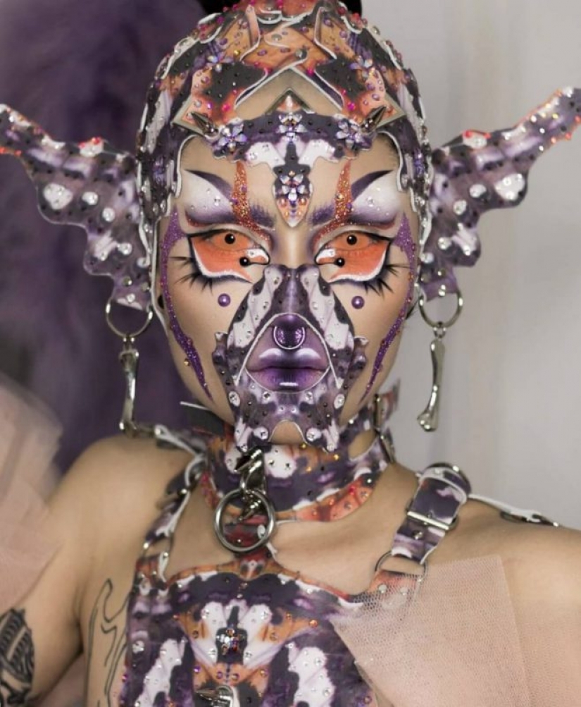 Surreal make-up from a queer artist Hungry make her a alien