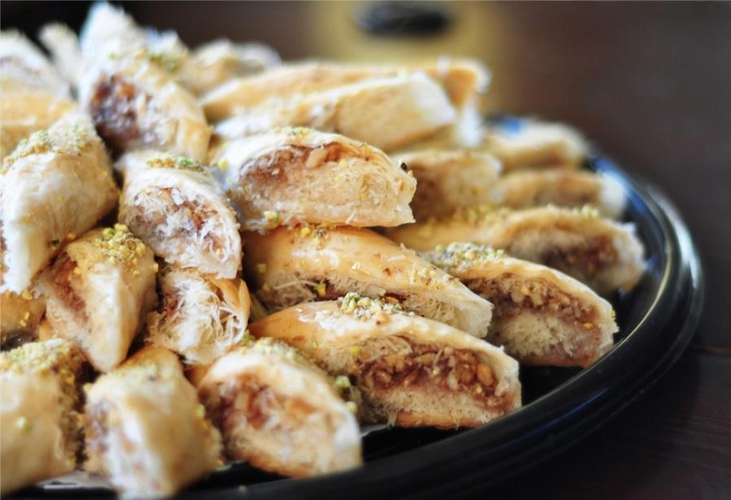 Sweet country study: 10 desserts from around the world