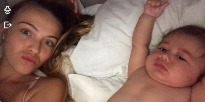 "That's a surprise!": 17-year-old British woman found out about the pregnancy 6 weeks before birth