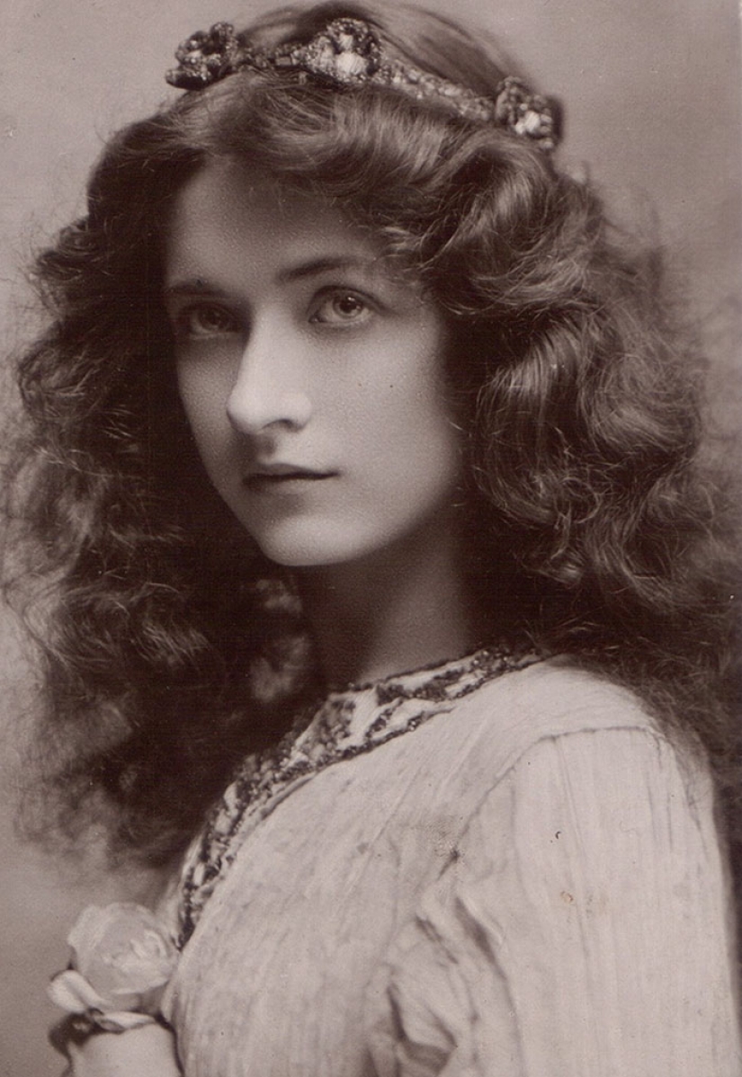 The 11 most beautiful women of the early XX century The 11 most beautiful women of the early XX century