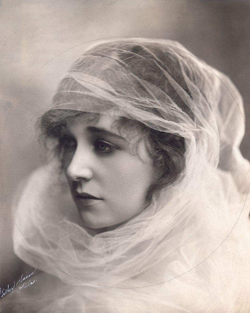 The 11 most beautiful women of the early XX century The 11 most beautiful women of the early XX century