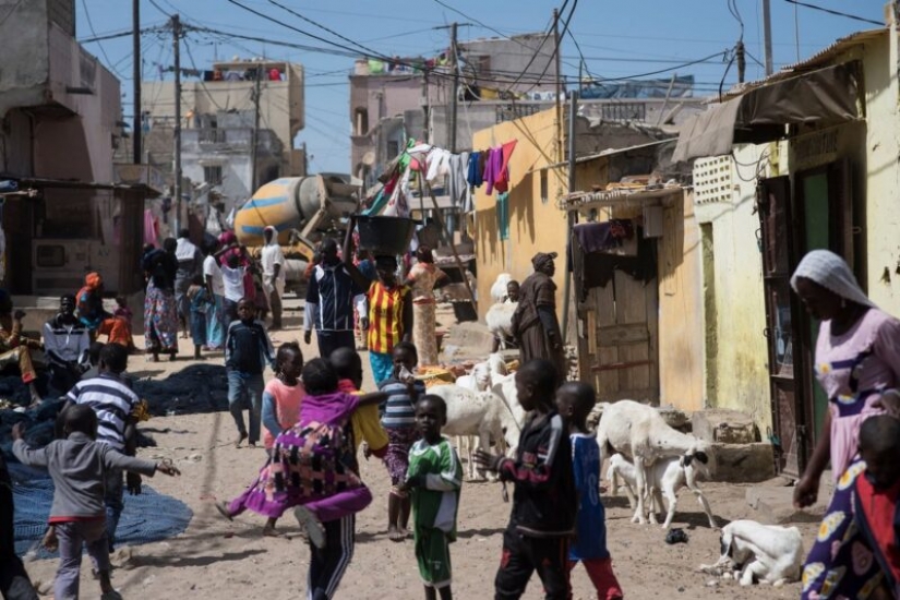 The African Venice as a colonial city Saint Louis is absorbed by the ocean