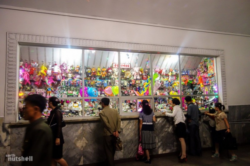 The closed metro station in the world: Pyongyang subway through the eyes of a foreigner The closed metro station in the world: Pyongyang subway through the eyes of a foreigner