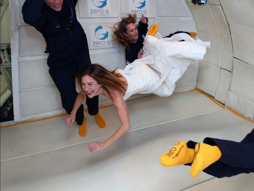 The eternal bride: the man 12 years photographing wife in wedding dress around the world