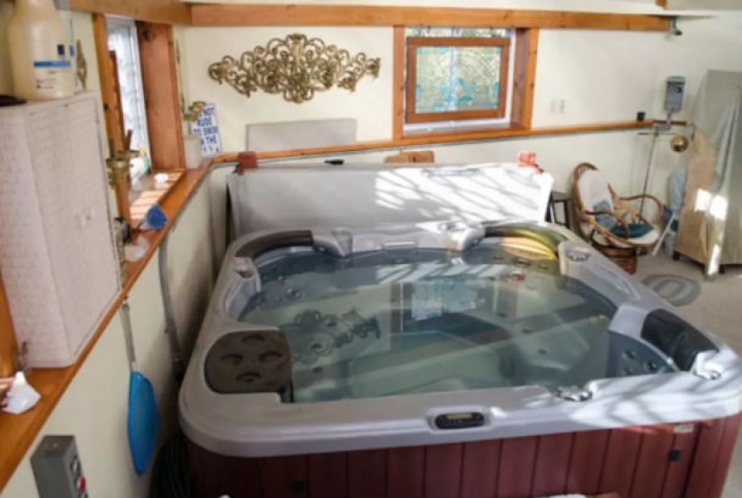 The former underground missile base turned into a luxury house and rent out on Airbnb The former underground missile base turned into a luxury house and rent out on Airbnb