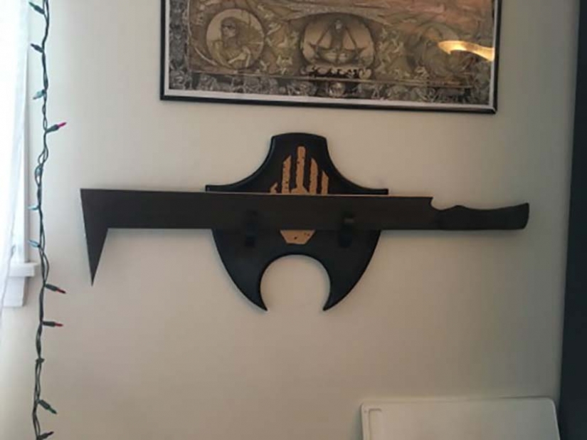 The girl and her scimitar orcs, Uruk-Hai The girl and her scimitar orcs, Uruk-Hai