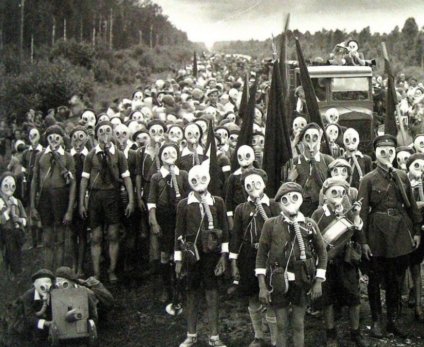 The guy from Riga breathes life into an old Soviet photo, forcing them to move