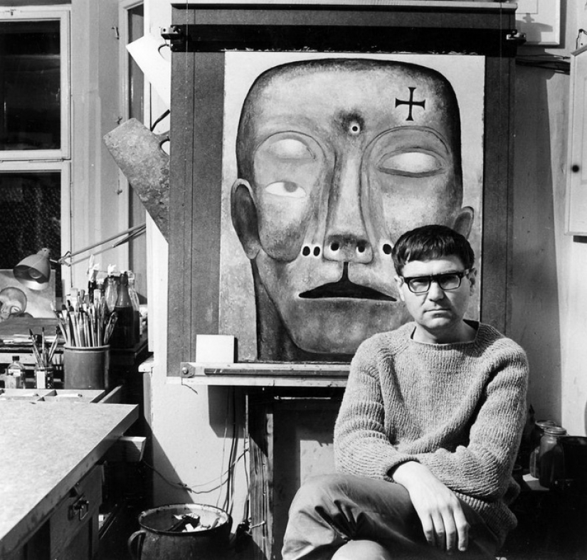 The horrific pictures of the Polish artist, who was killed by a deranged Teens