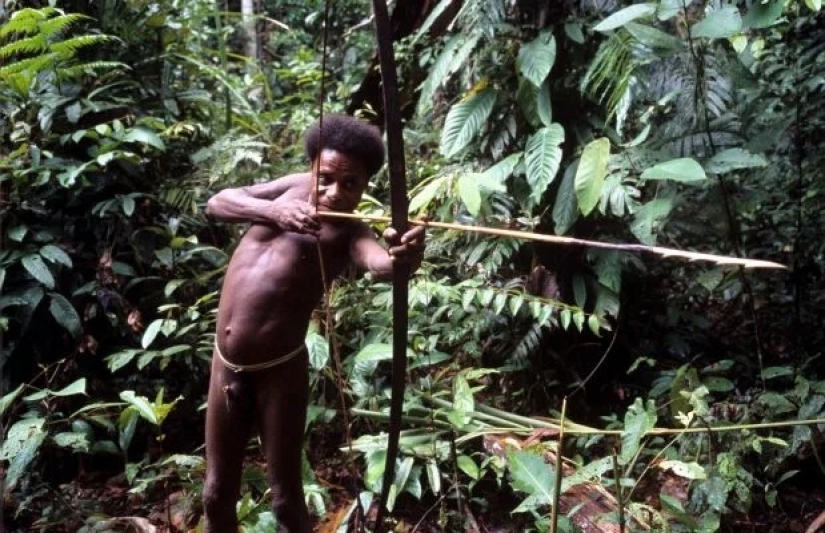 The last cannibals: the tribes in which eat human flesh and carried out the blood rituals