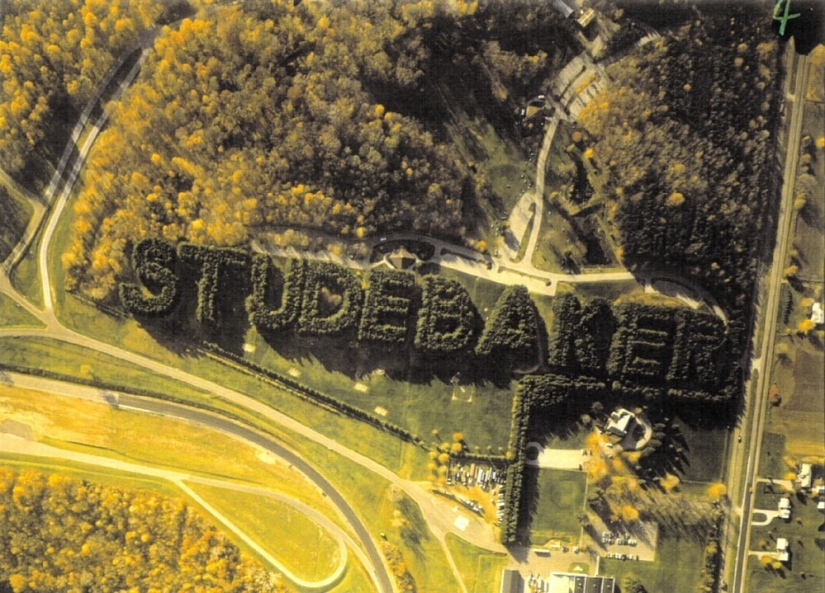 The monuments, which produce oxygen The monuments, which produce oxygen