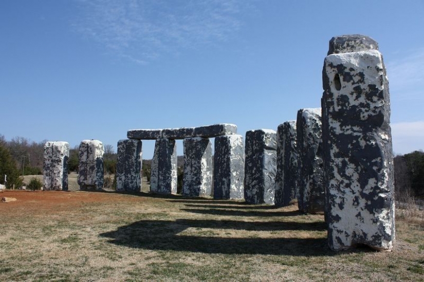 The most bizarre parody of Stonehenge