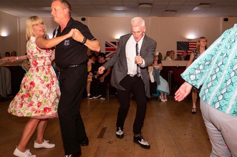 The most honest footage from the weddings from British photographer Ian Weldon