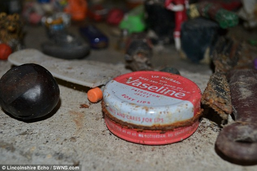 The most unexpected things that accidentally and not entirely flushed down the toilet The most unexpected things that accidentally and not entirely flushed down the toilet