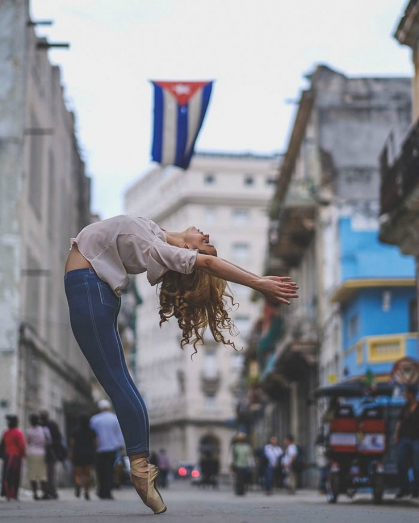 The passion of the Cuban and Russian ballet school: street snaps of the dancers The passion of the Cuban and Russian ballet school: street snaps of the dancers