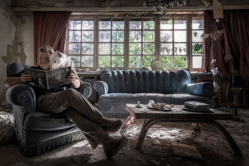 The photographer and her pit bull talk about the rules of life in the coronavirus