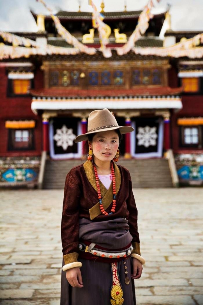 The photographer continues to shoot the variety of beauty of women around the world