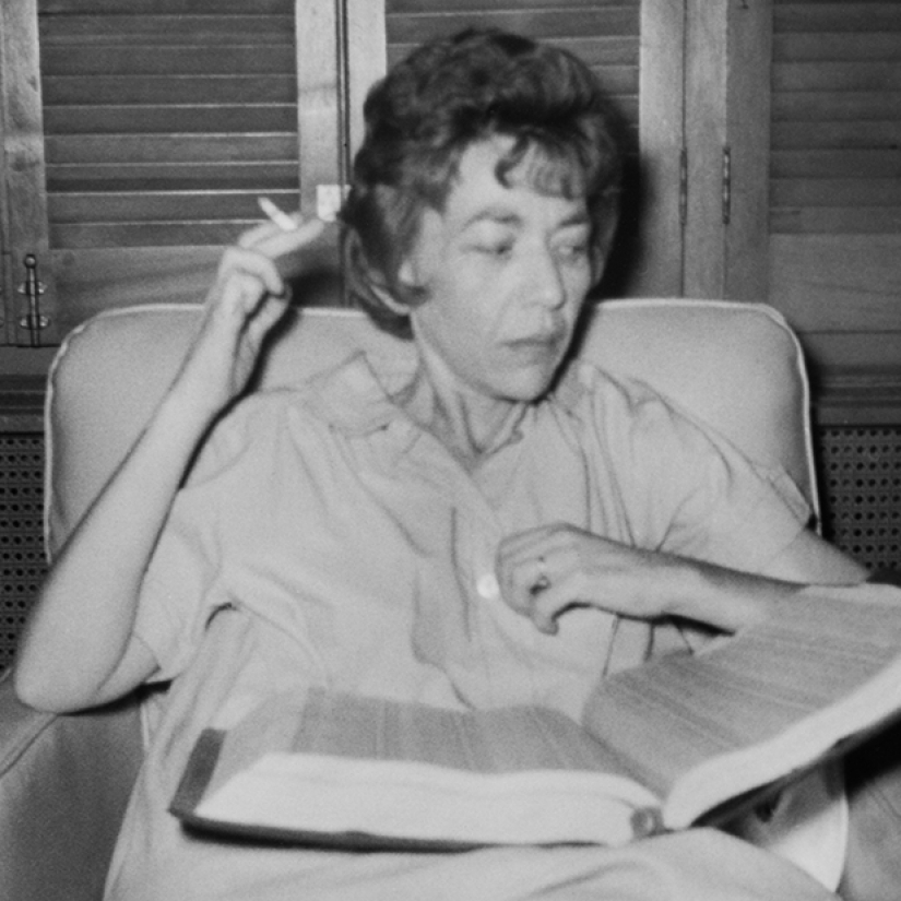 The photographer filmed the life and death of his mother, who had never been kissed