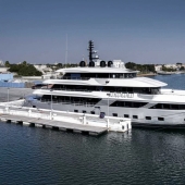 The power of the whale, lightness swallows: meet the world's largest yacht Majesty 175