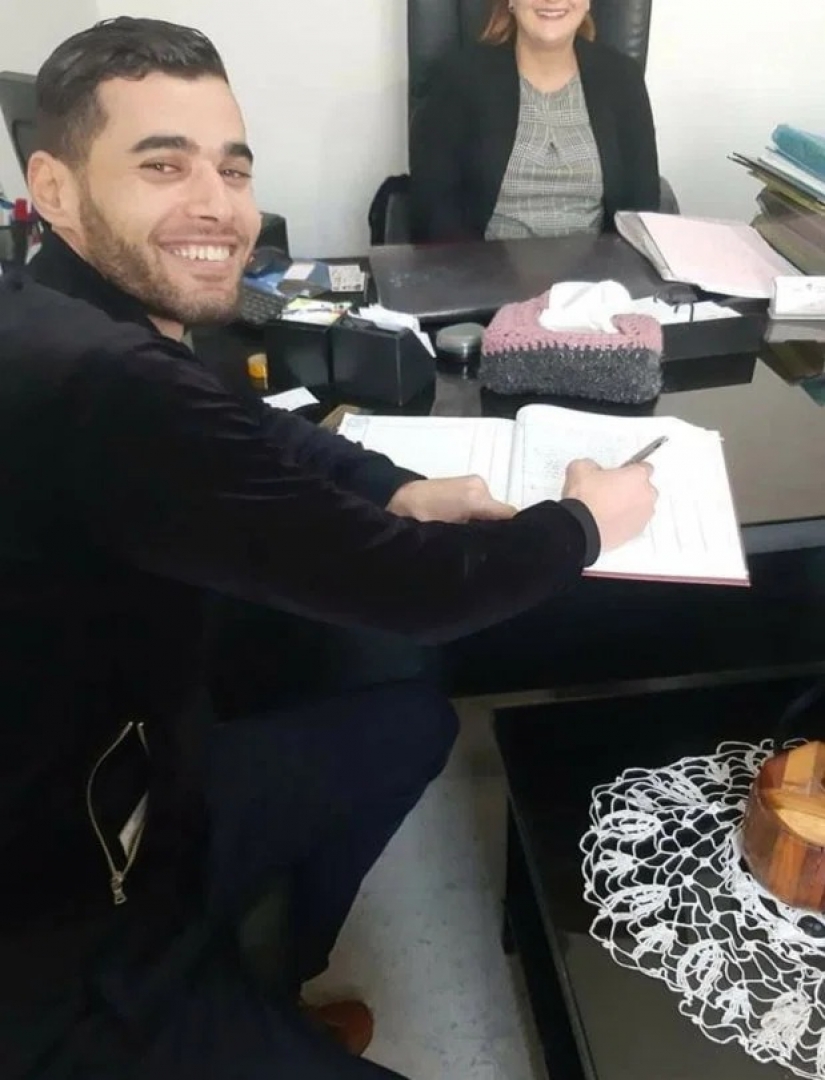 The quest for a British passport: met on a Dating website and got married on the first date