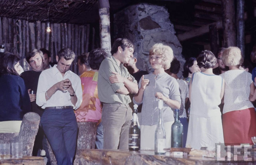 The Soviet youth of the 60's through the eyes of American photographer The Soviet youth of the 60's through the eyes of American photographer