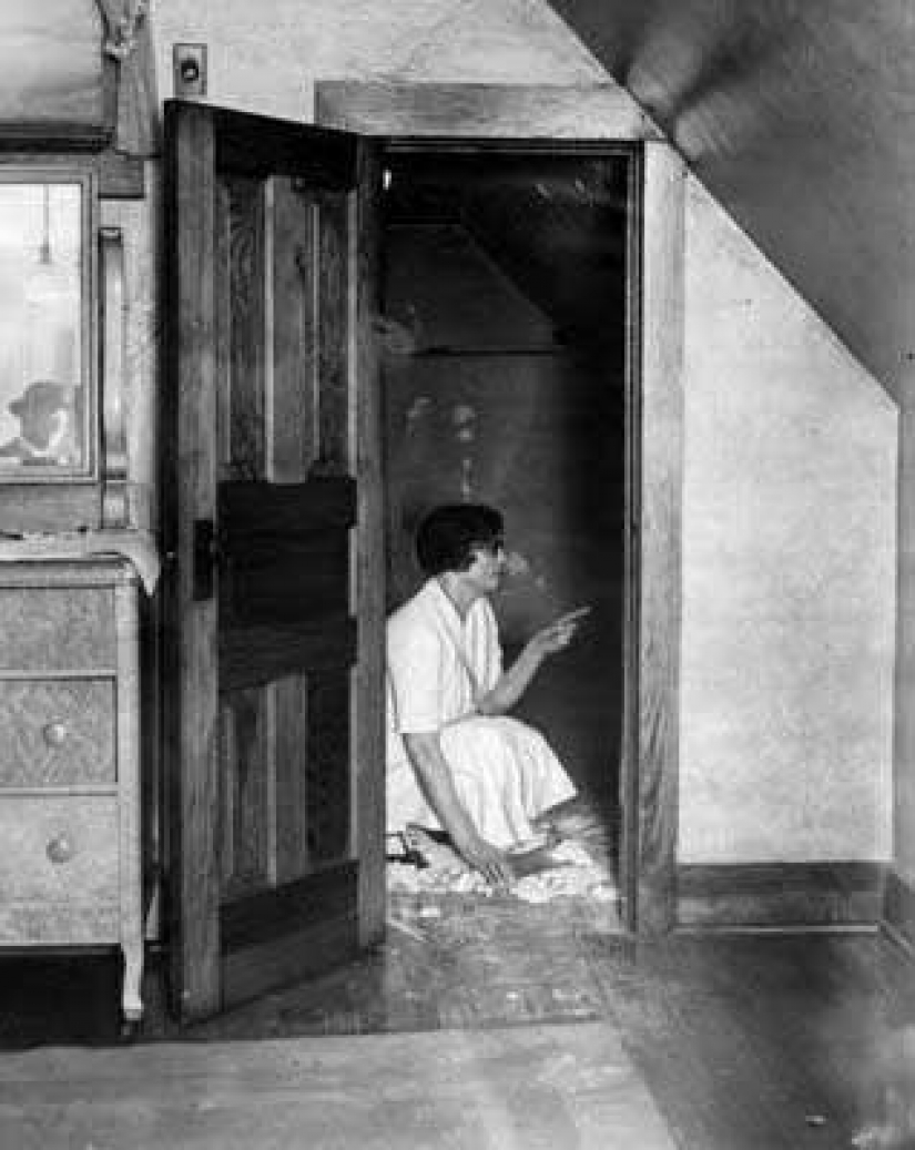 The strange story of Walburga österreich, which for years kept a secret lover in the attic