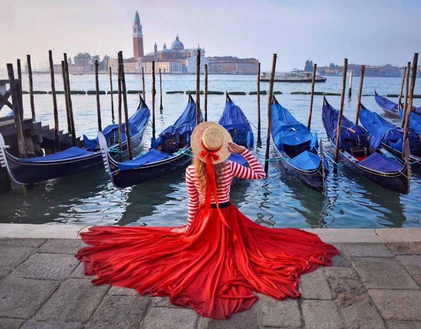The world is under the skirt: the Russian traveler has conquered instagram photos to airy dresses The world is under the skirt: the Russian traveler has conquered instagram photos to airy dresses
