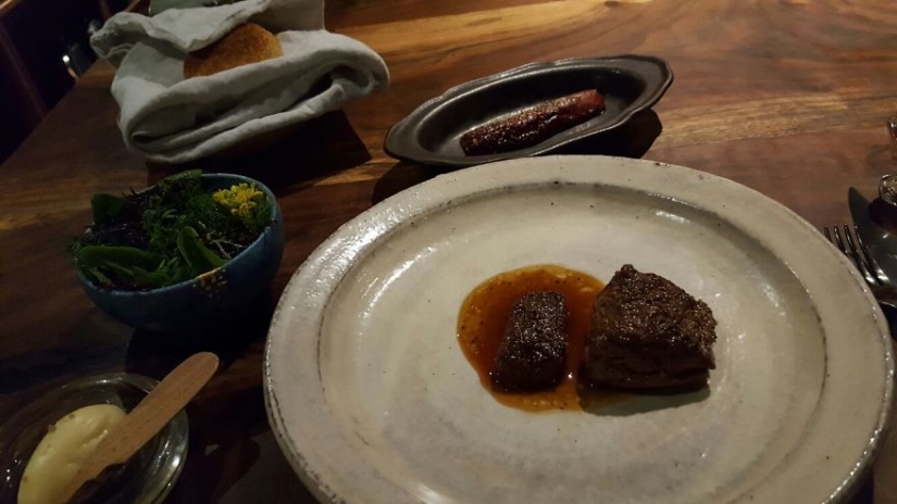 This is deflope: student lunch $ 600, and that's what brought her