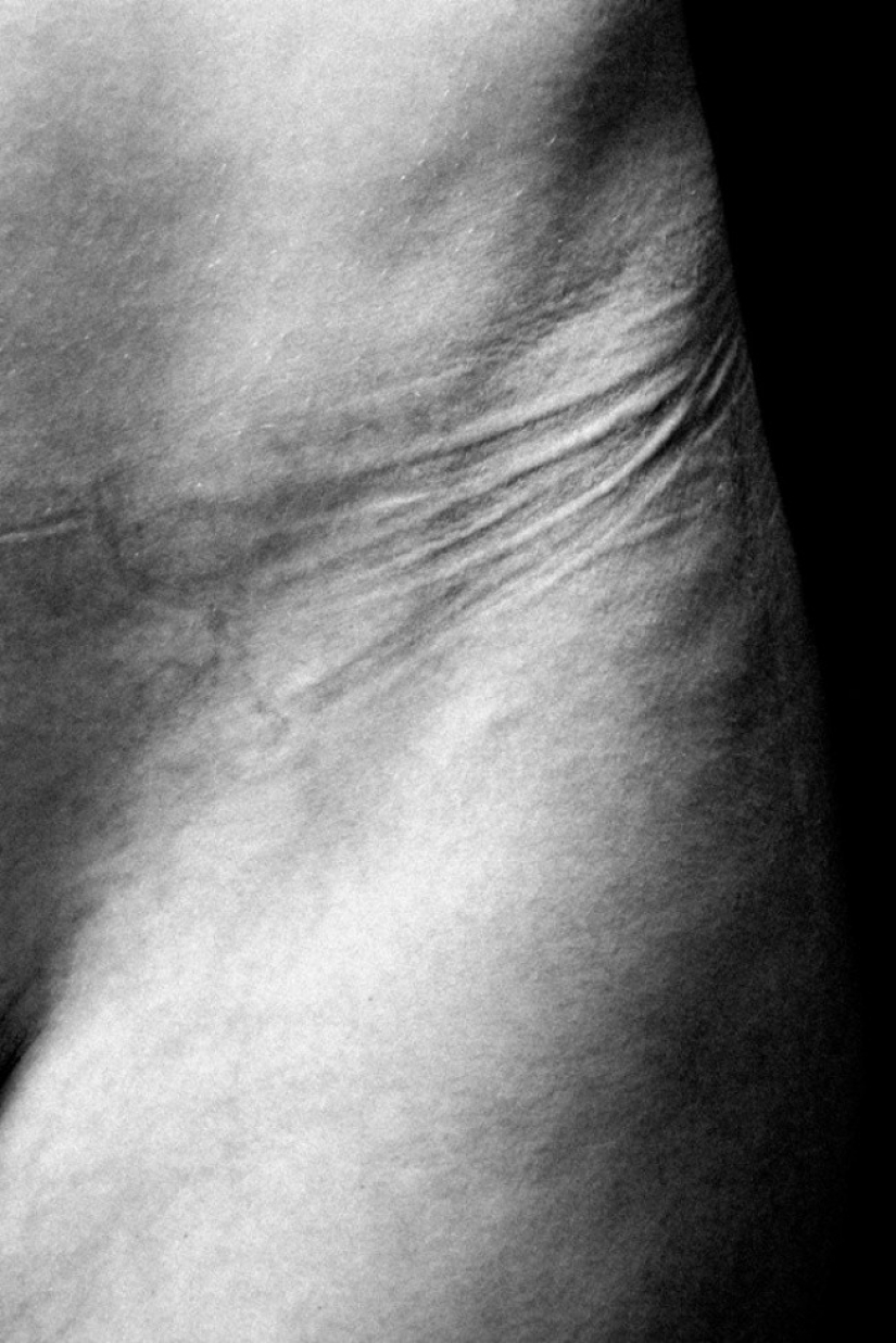 This is what lies behind the female splendor. On these photos even it is painful to watch