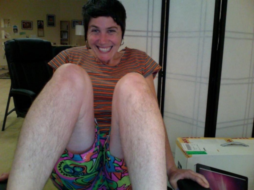 Thousands of women stopped shaving her legs and entered into "Club hairy female legs"