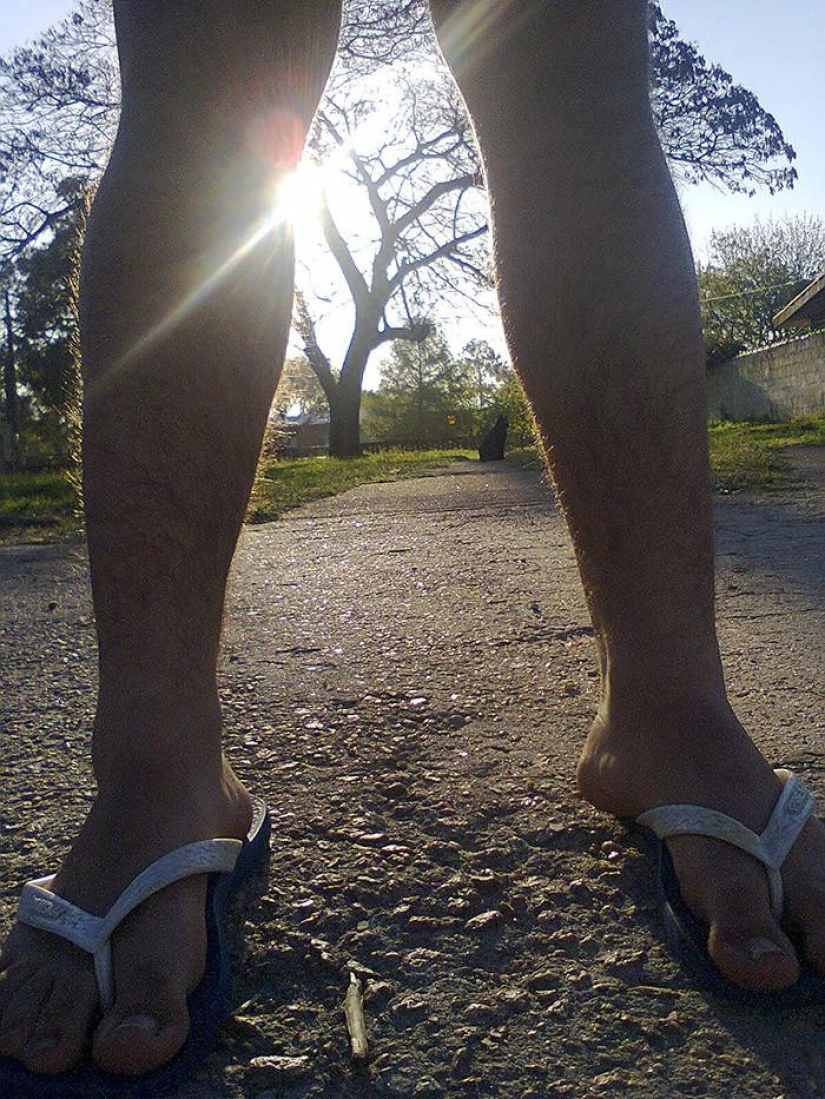 Thousands of women stopped shaving her legs and entered into "Club hairy female legs"