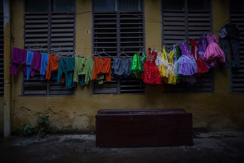 To be read: heavy everyday life of a Vietnamese circus