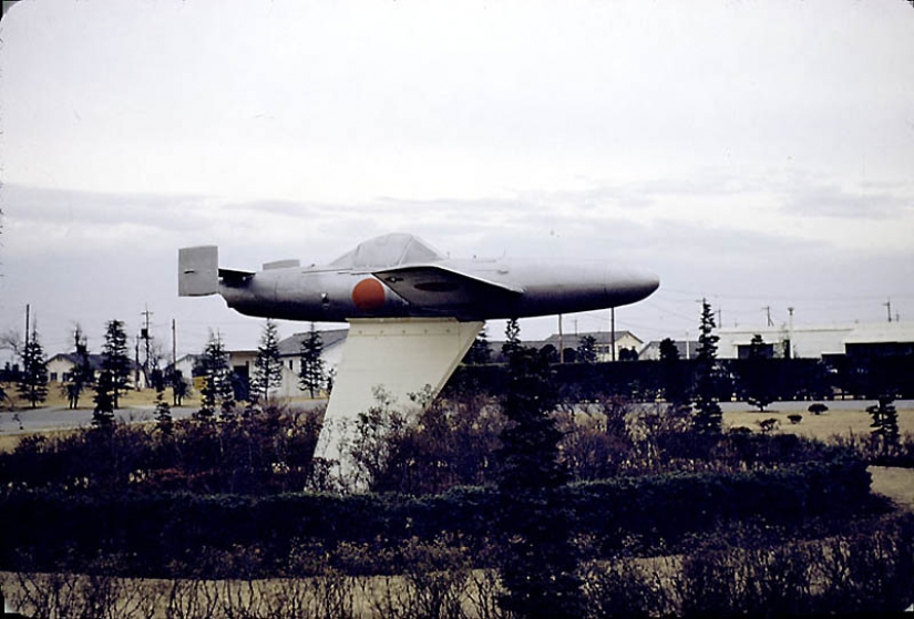 Tokyo of the 1950s in color photographs Tokyo of the 1950s in color photographs