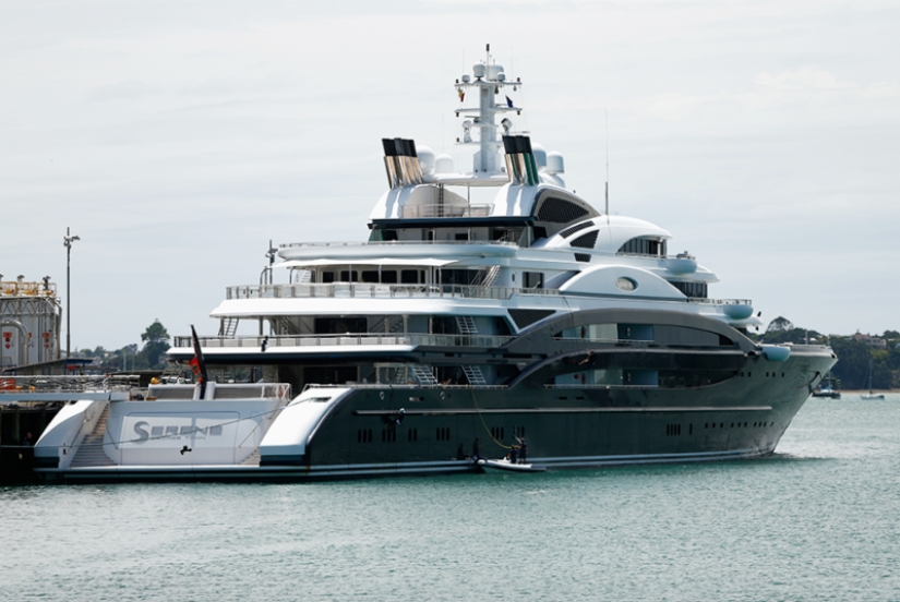 Tons of gold, racetracks and dinosaur bones: amazing energy savings on luxury yachts