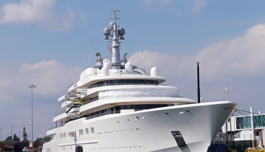 Tons of gold, racetracks and dinosaur bones: amazing energy savings on luxury yachts