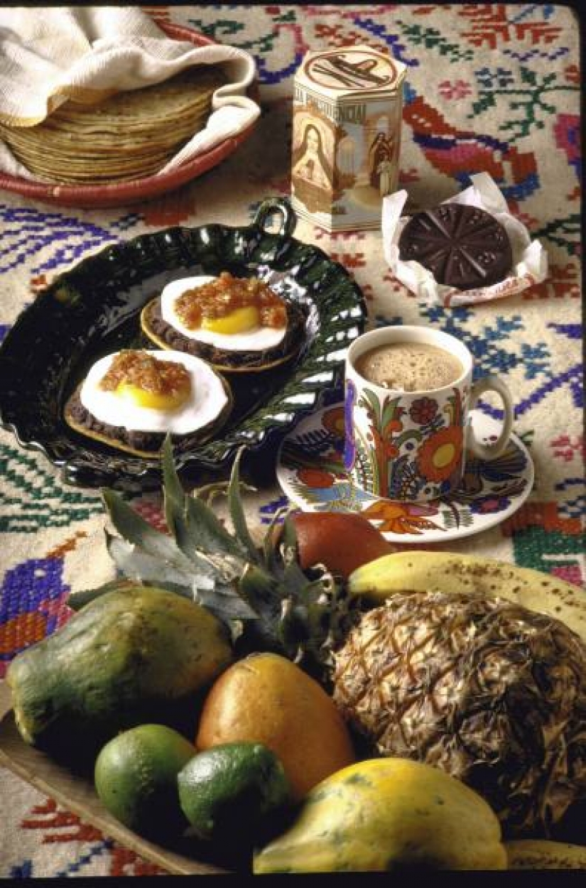 Traditional breakfasts from different countries of the world by LIFE