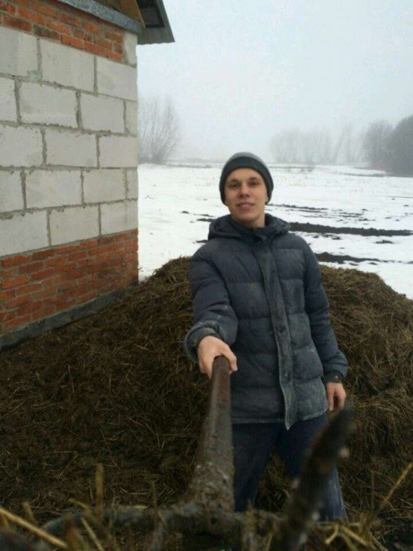 Trash outdoors: Russian village is very much alive Trash outdoors: Russian village is very much alive