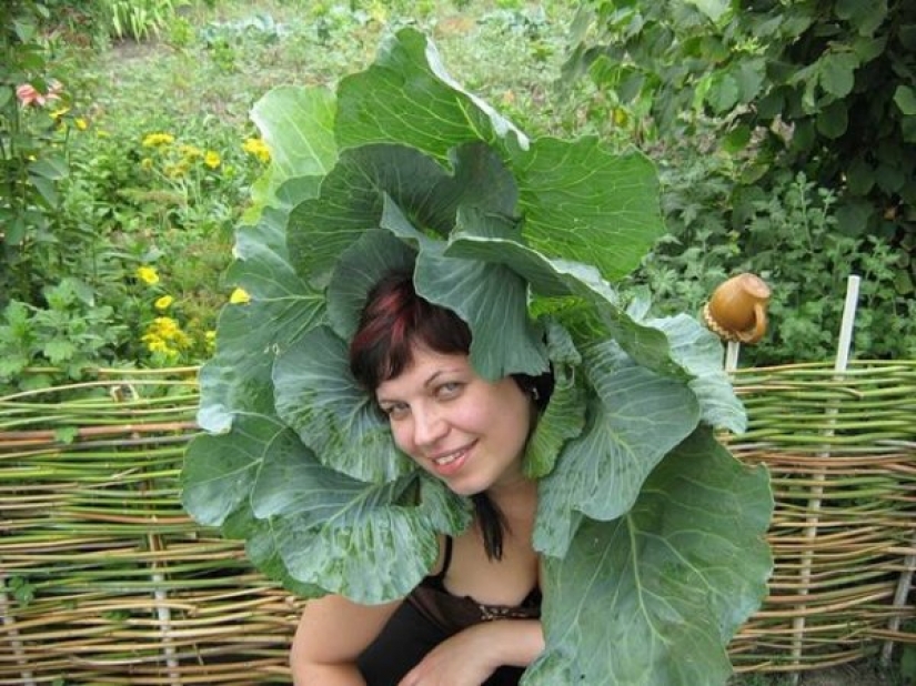 Trash outdoors: Russian village is very much alive Trash outdoors: Russian village is very much alive