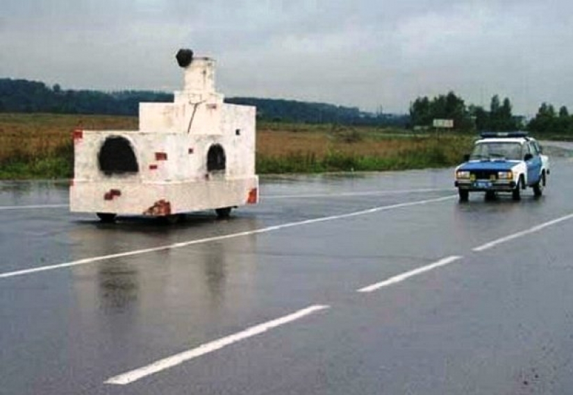 Trash outdoors: Russian village is very much alive Trash outdoors: Russian village is very much alive