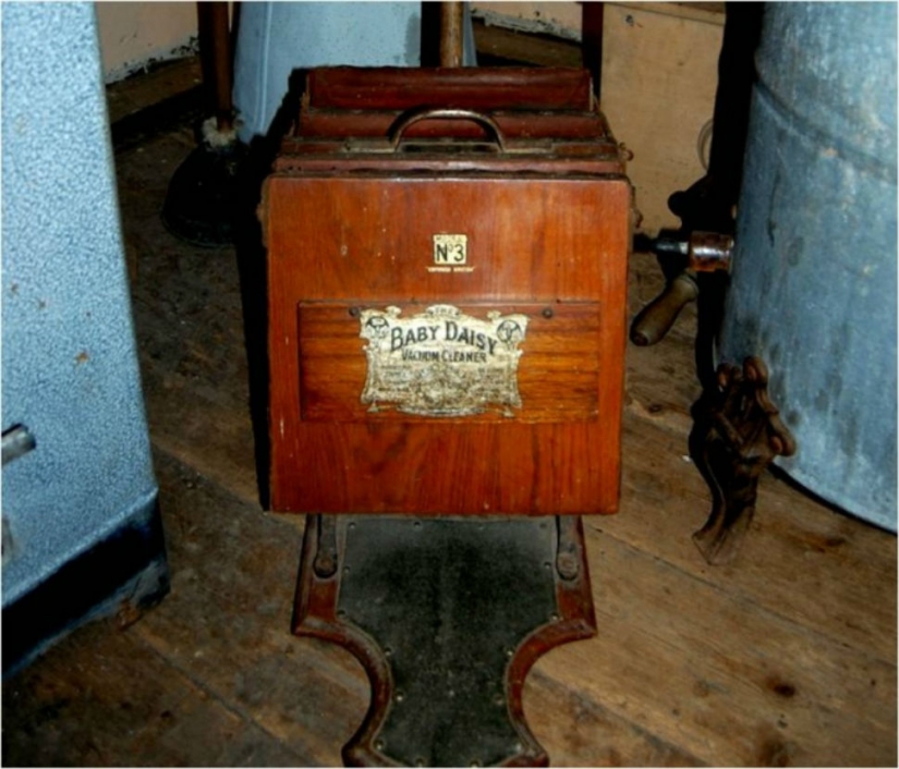 Un centenar de años en el almuerzo, como el lavado, la limpieza y cocción de las mujeres en el último siglo Un centenar de años en el almuerzo, como el lavado, la limpieza y cocción de las mujeres en el último siglo