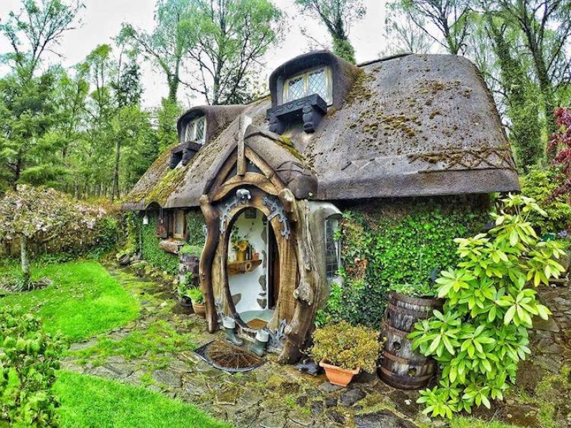Un fan de Tolkien construido el hobbit casa y vivió 20 años en