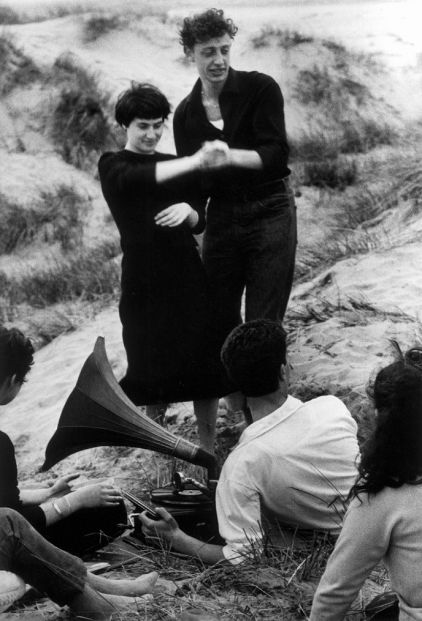 Una fuga de Italia en las imágenes de culto fotógrafo Gianni Berengo Gardena