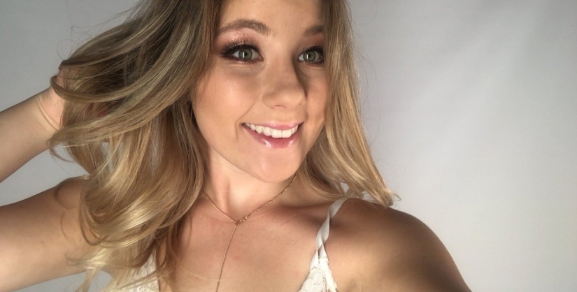 Una vez más, a la violación: la estrella porno decidió cambiar de carrera en la industria del sexo para servir en la marina de EEUU