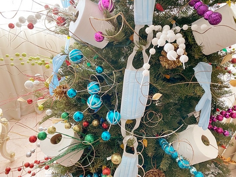 Uno, dos, tres! La corona, ¡fuera! El Británico decorar el árbol de Navidad en el estilo de Covid-19 y compartir las fotos en redes sociales