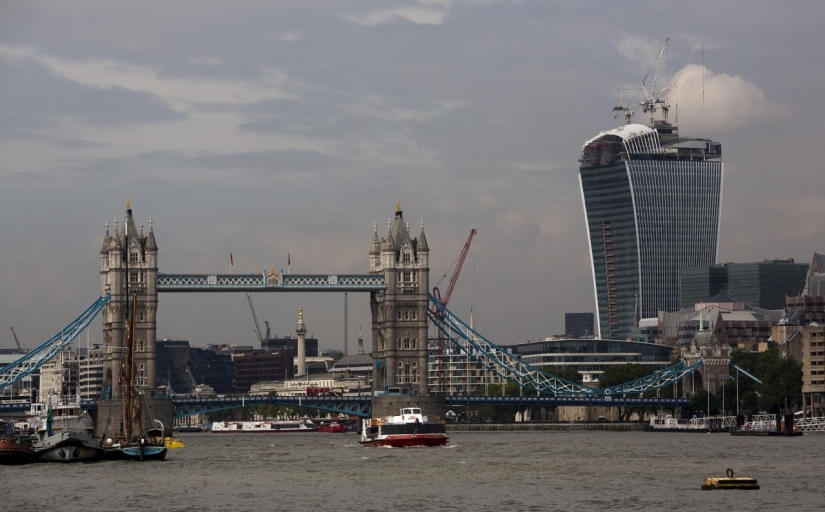 Walkie Talkie de Darth Vader: curva de rascacielos en Londres papas fritas no es peor que la Estrella de la Muerte