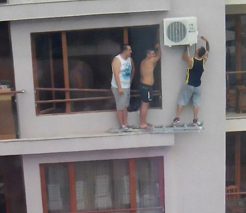 Watch the idiots at work, or How are they still alive?