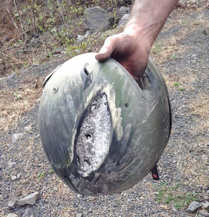 Watch your head: victims in accidents shared the photos of helmets that saved their lives