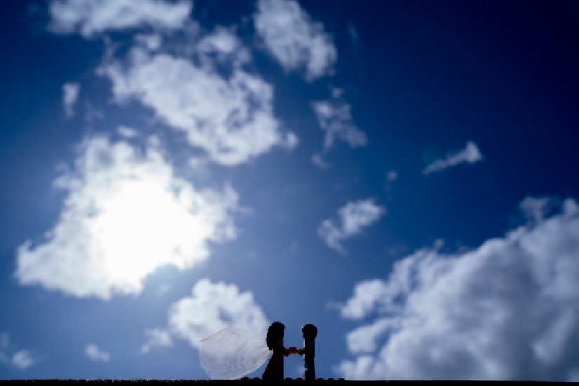 Wedding photographer in quarantine did a photo shoot LEGO figures
