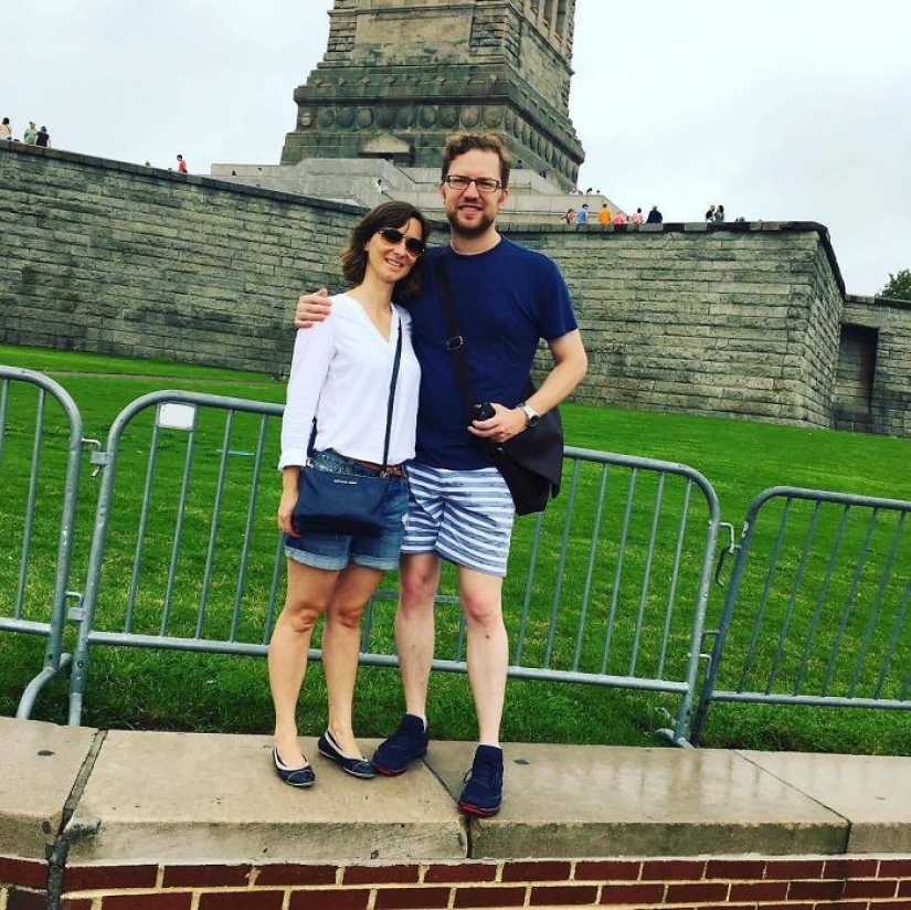 When asked a stranger to take your picture and greatly regretted it When asked a stranger to take your picture and greatly regretted it