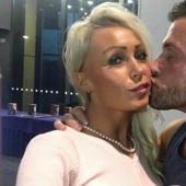 Your best gift is me! A man spends all of his looks, but his favorite are not confused